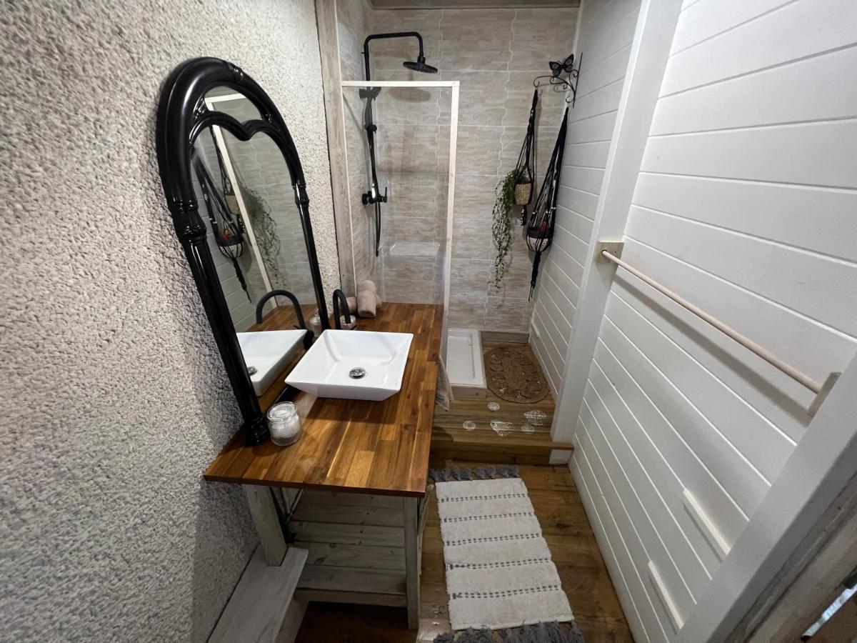 Zapat Lodge Baie Mahault Eksteriør billede