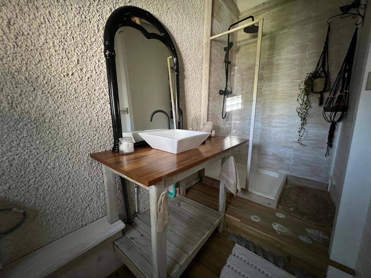 Zapat Lodge Baie Mahault Eksteriør billede